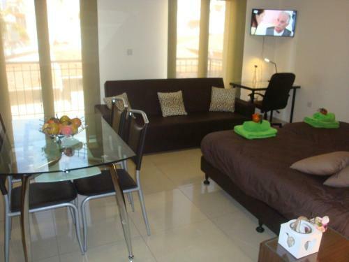 New City Center Luxury Apartment