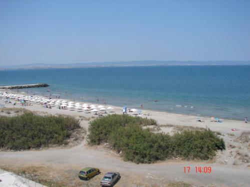 Golden Sea View Apartments