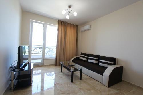 Golden Sea View Apartments
