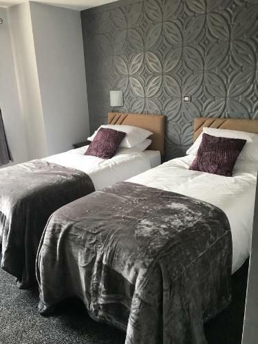 Highgate Inn Hotel