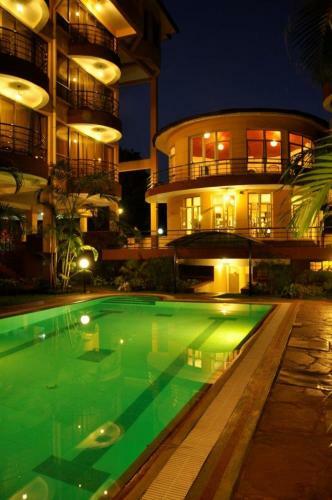 Hotel Cerenata Gardens Suites