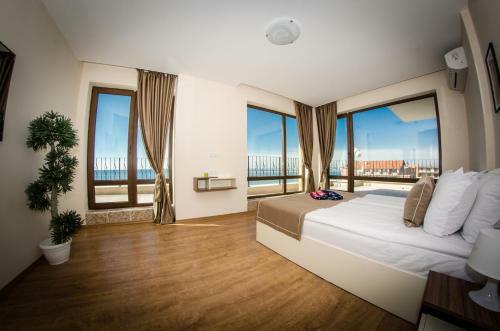 Hotel Premier Fort Cuisine - Full Board