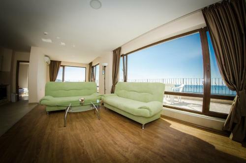Hotel Premier Fort Cuisine - Full Board
