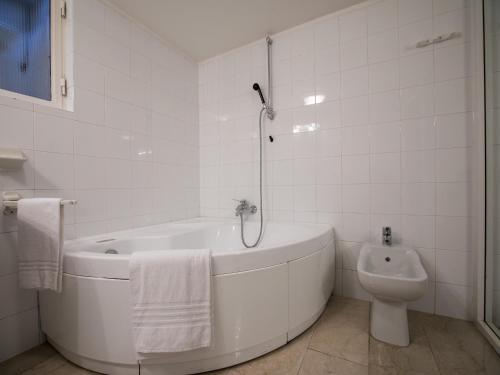 Apartamento Residenza Due Laghi