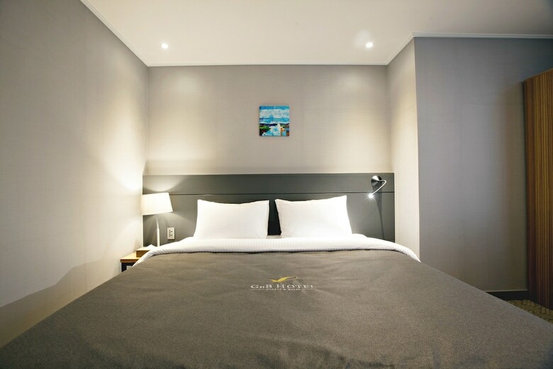 Gnb Hotel