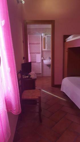 Hostal Night & Day