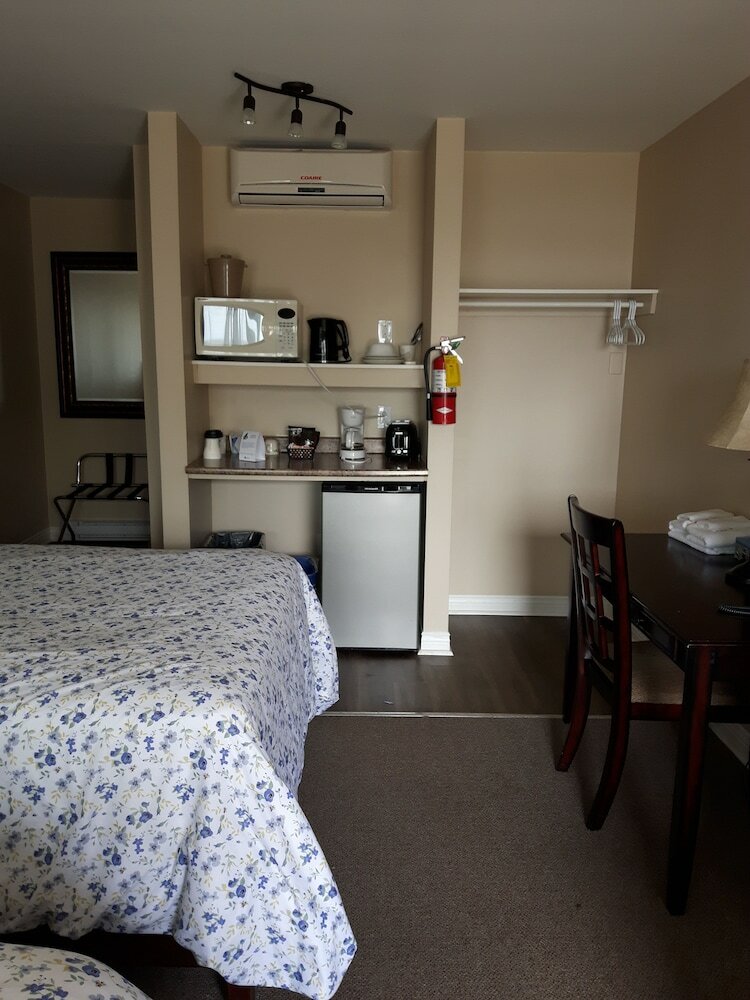 Fair Isle Motel