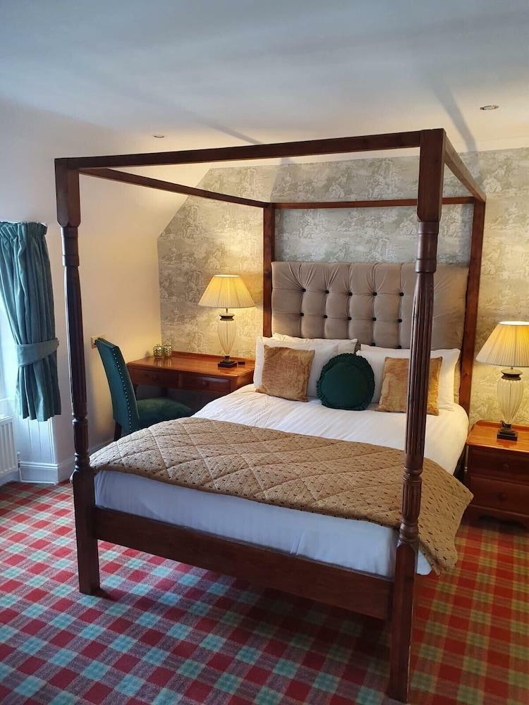 Taychreggan Hotel