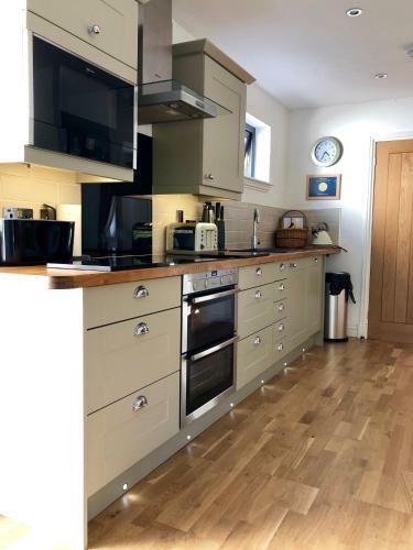 Bluebell Cottage With Hot Tub