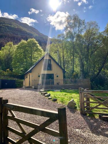 Bluebell Cottage With Hot Tub