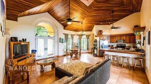 Villa Gullwing