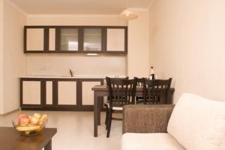 Rhodopi Home Hotel And Apartments