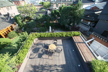 Bonum 1957 Hanok Stay And Hotel