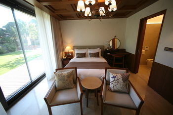 Bonum 1957 Hanok Stay And Hotel