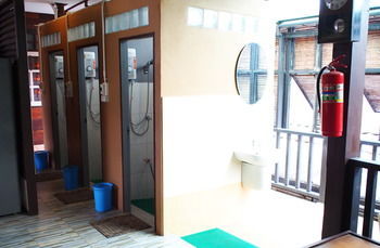 Hotel Chommuang Guest House