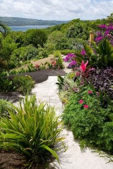 Lake Arenal Hotel & Brewery