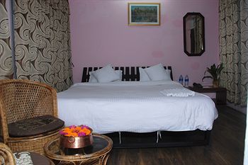 Hotel Travelers Home P. Ltd.