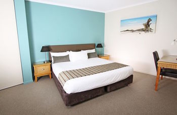Hotel Ramada Marcoola Beach