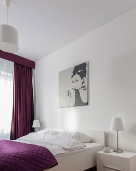 Chopin Apartments Platinum Towers