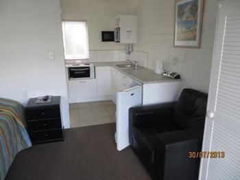 Central Court Motel