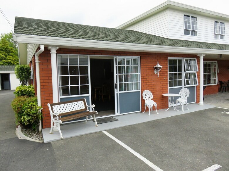 Hotel Admirals Motor Lodge
