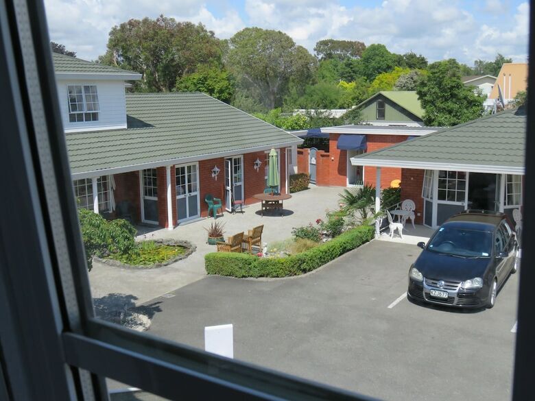 Hotel Admirals Motor Lodge