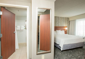 Hotel Courtyard By Marriott Cincinnati North At Union Centre