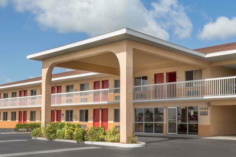 Hotel Howard Johnson Inn Vero Beach I95