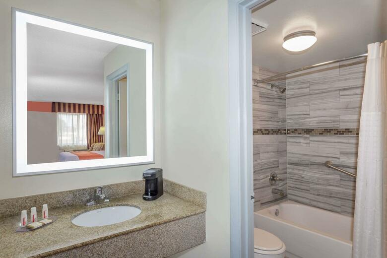 Hotel Howard Johnson Inn Vero Beach I95