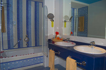 Sbh Crystal Beach Hotel & Suites - Adults Only