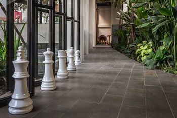 The Aviary Hotel