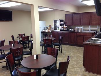 Hotel New Victorian Inn And Suites