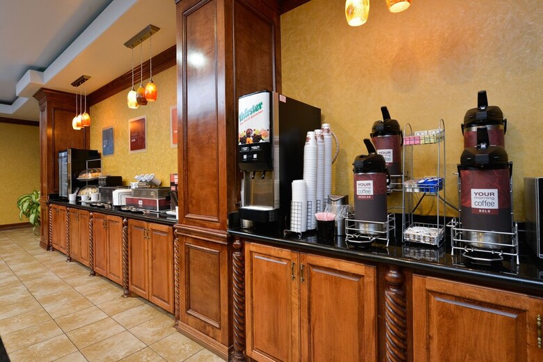 Hotel Comfort Suites Bay City