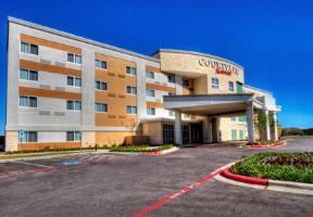 Hotel Courtyard San Marcos