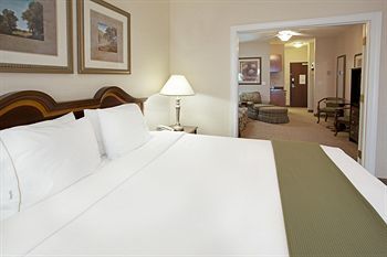 Holiday Inn Express Hotel & Suites Conroe I-45 North