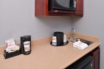 Best Western Plus Two Rivers Hotel & Suites