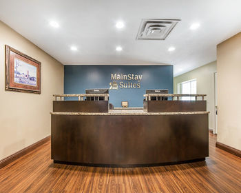 Hotel Mainstay Suites Conference Center