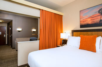 Cambria Hotel & Suites Plano - Frisco