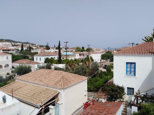 Tonia Hotel