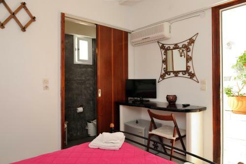 Tonia Hotel