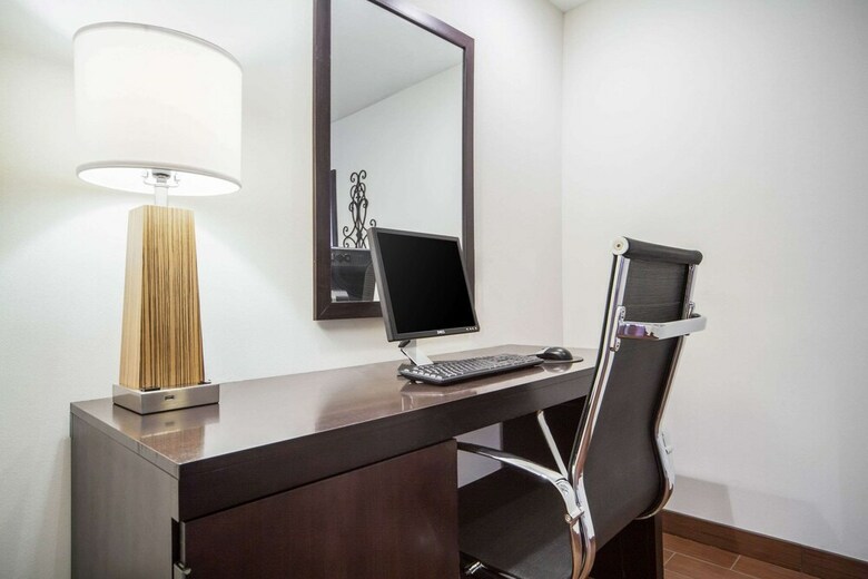 Hotel Sleep Inn And Suites