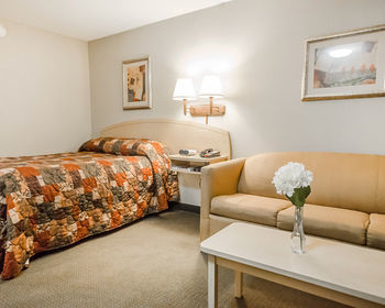 Hotel Suburban Extended Stay Clarksville