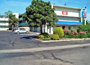 Motel 6 Denver Central - Federal Boulevard