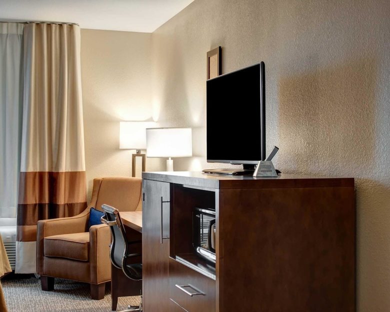 Hotel Comfort Inn & Suites