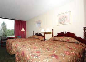 Hotel Quality Inn & Suites Outlet Village