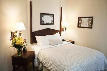 Hotel Embassy Suites Charleston - Historic Charleston