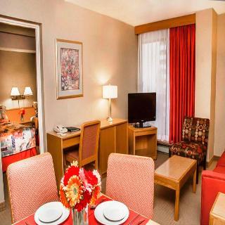 Aparthotel Cartier Place Suite Hotel