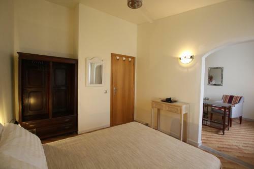 Residencia Angela Guest House