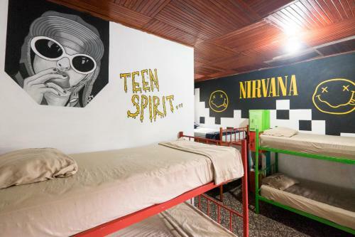 Pura Vida Hostel Tamarindo