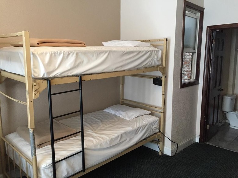 Hostal Amsterdam Hostel